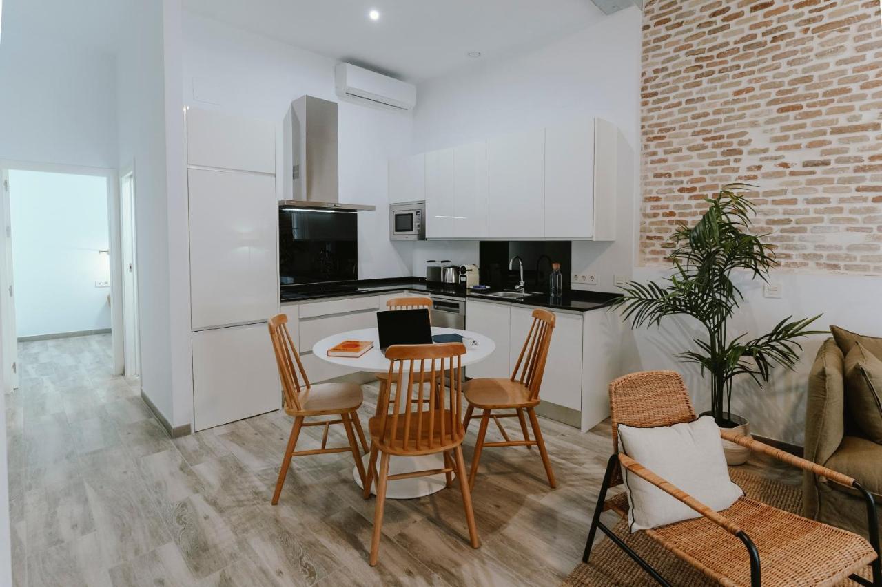 One&Lux Punonrostro Bright Minimalist Central Home — Photos 1